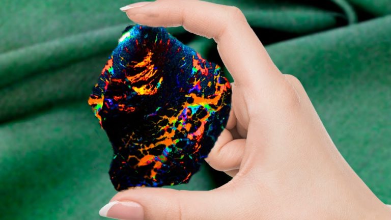 10 Gemstones More Expensive than Diamonds
